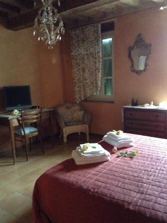 Traversetolo Agriturismo Il Gelso מראה חיצוני תמונה